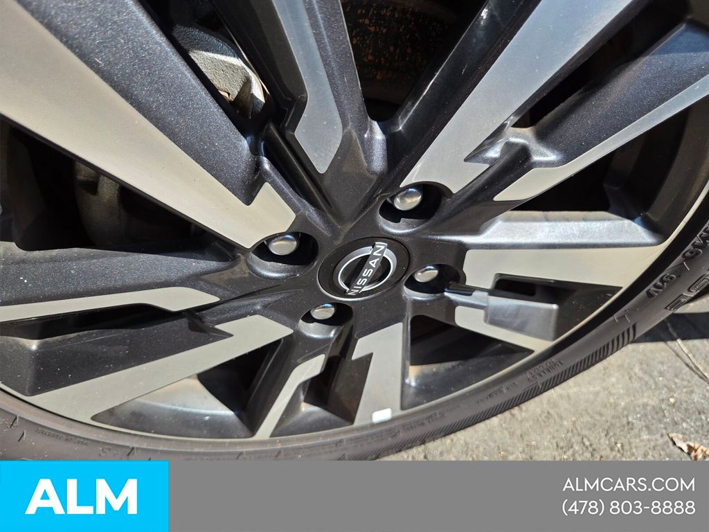 Used 2024 Silver Nissan 1.6 SV image 26