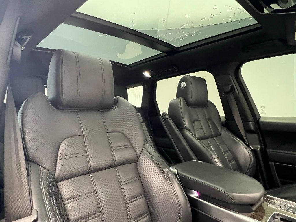 Thumbnail: 2017 Land Rover Range Rover Sport - 7