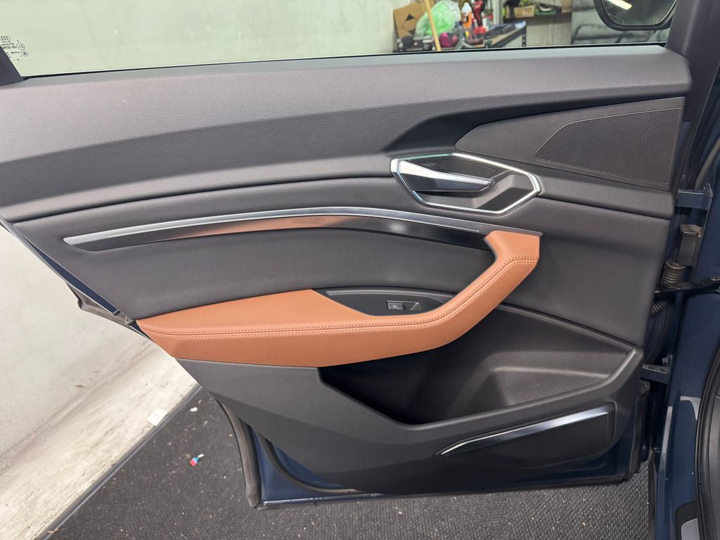 2022 Audi e-tron Sportback S line Premium Plus