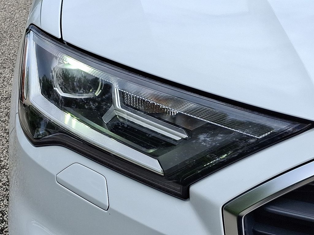 Thumbnail: 2023 Audi Q7 - 9