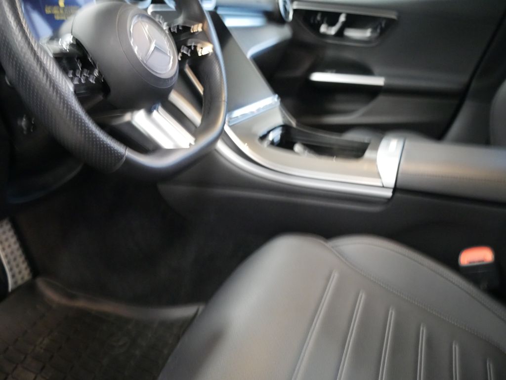 Thumbnail: 2023 Mercedes-Benz C-Class - 17