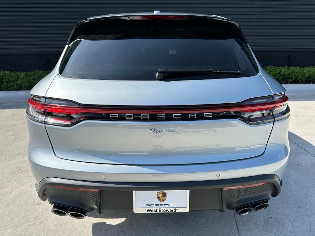 Thumbnail: 2025 Porsche Macan - 11