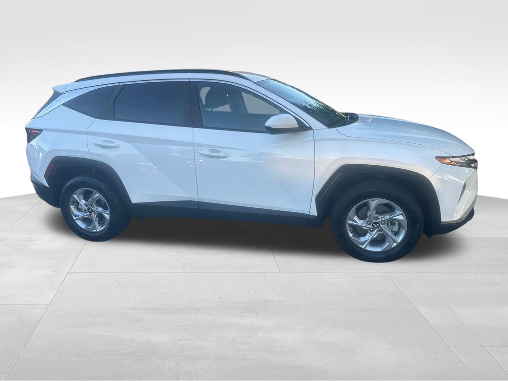 Used 2024 White Hyundai SEL image 26