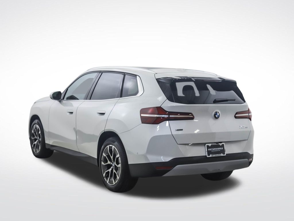 Thumbnail: 2026 BMW X3 - 3