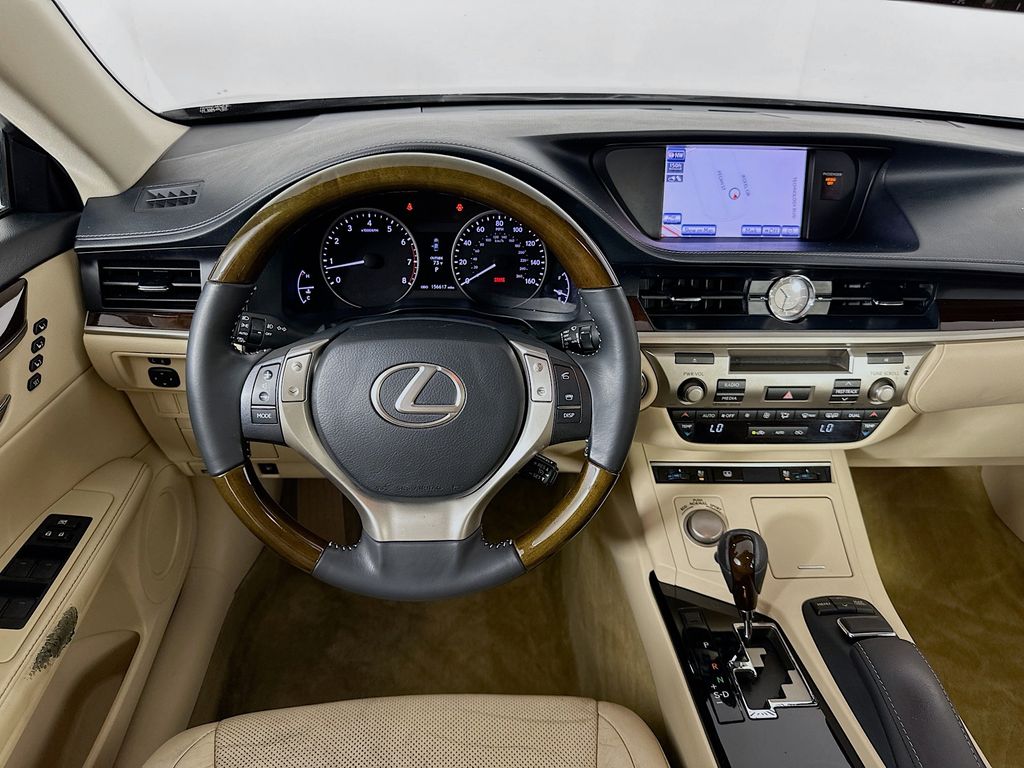 2014 Lexus ES 350 23