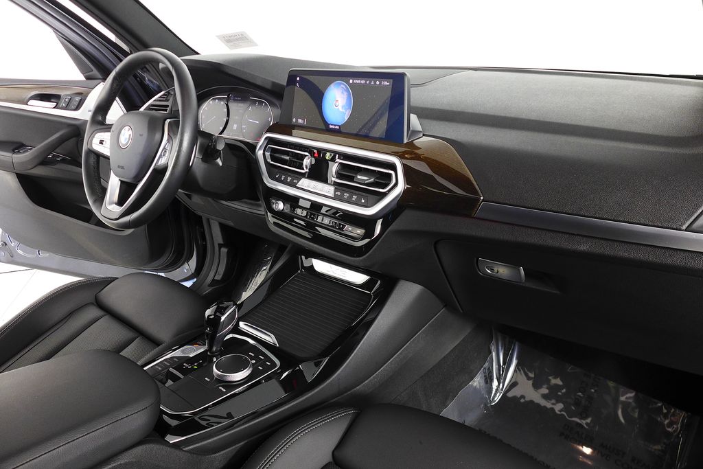 Thumbnail: 2022 BMW X3 - 13