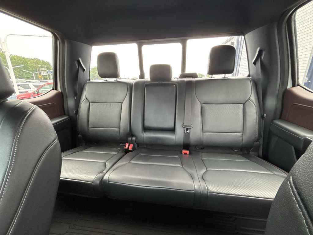 Used 2023 Oxford White Ford Lariat image 25