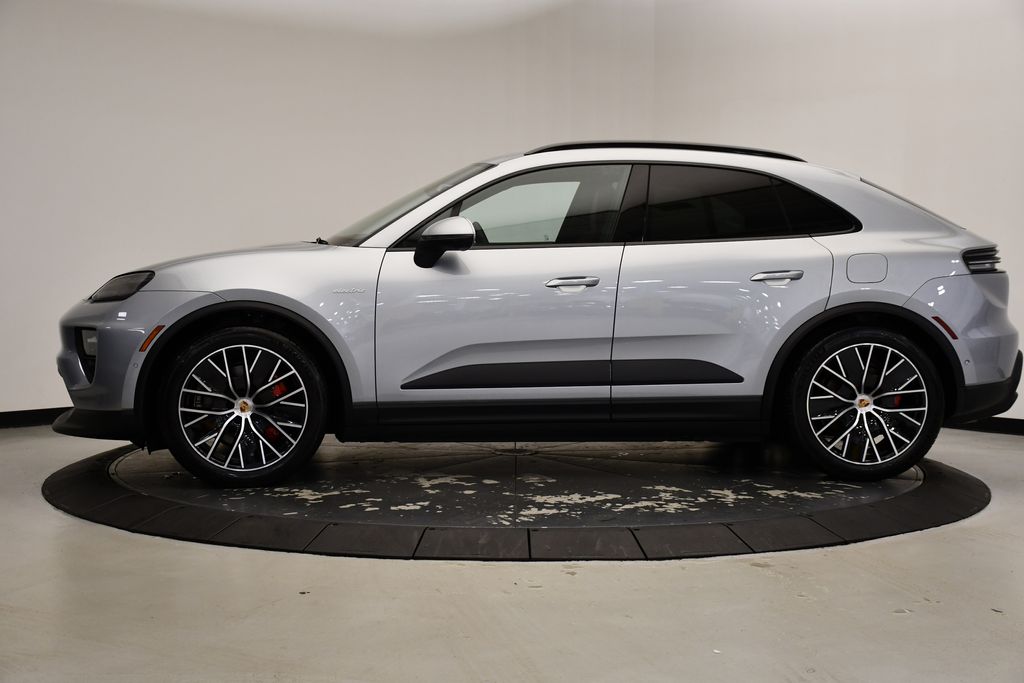 Thumbnail: 2025 Porsche Macan - 2