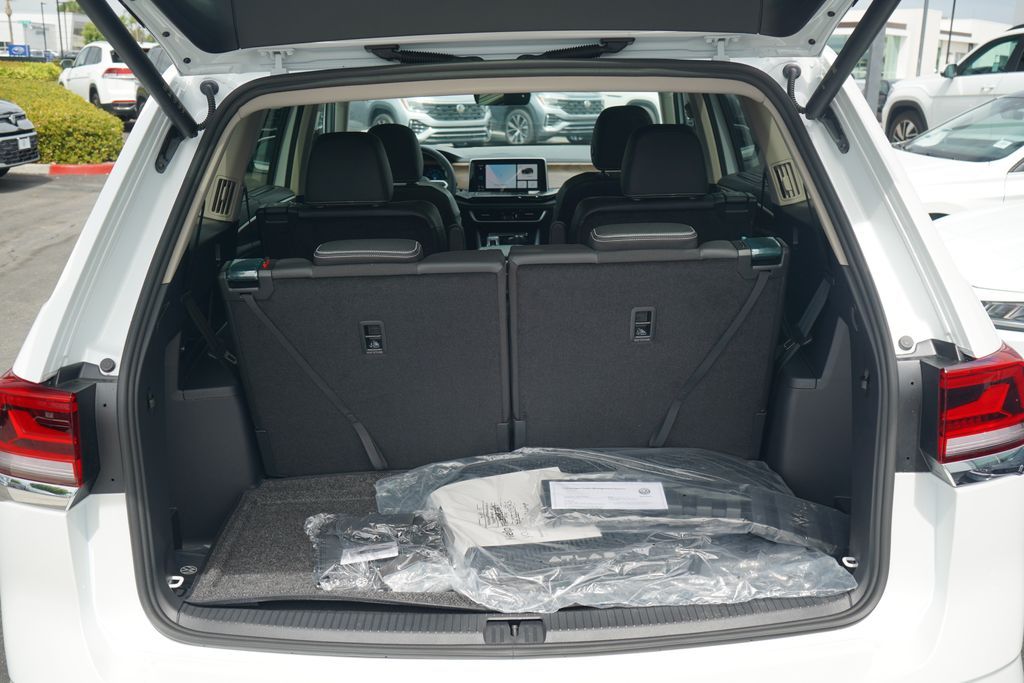 Thumbnail: 2026 Volkswagen Atlas - 12