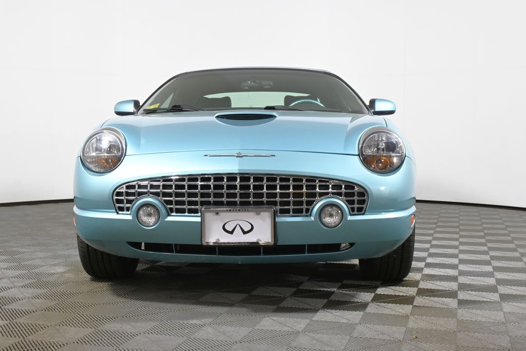 Thumbnail: 2002 Ford Thunderbird - 19