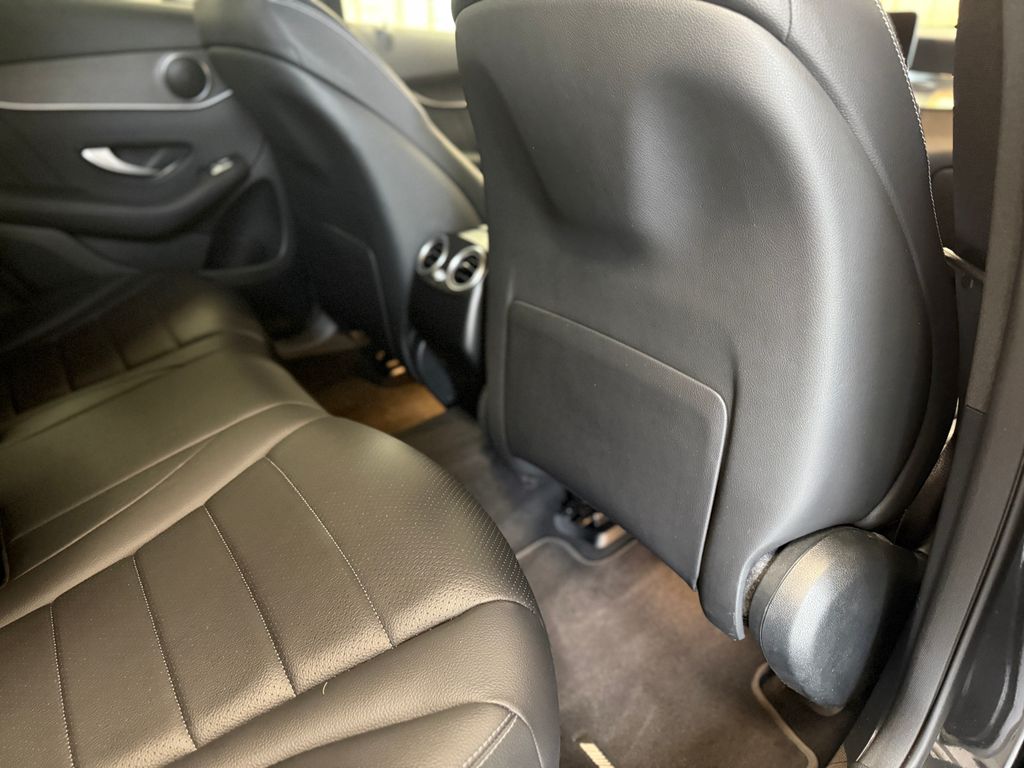 Thumbnail: 2022 Mercedes-Benz GLC - 25