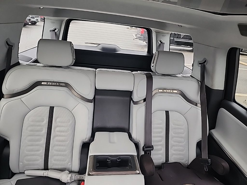 2024 Rivian R1S Adventure Quad Motor Large Pack