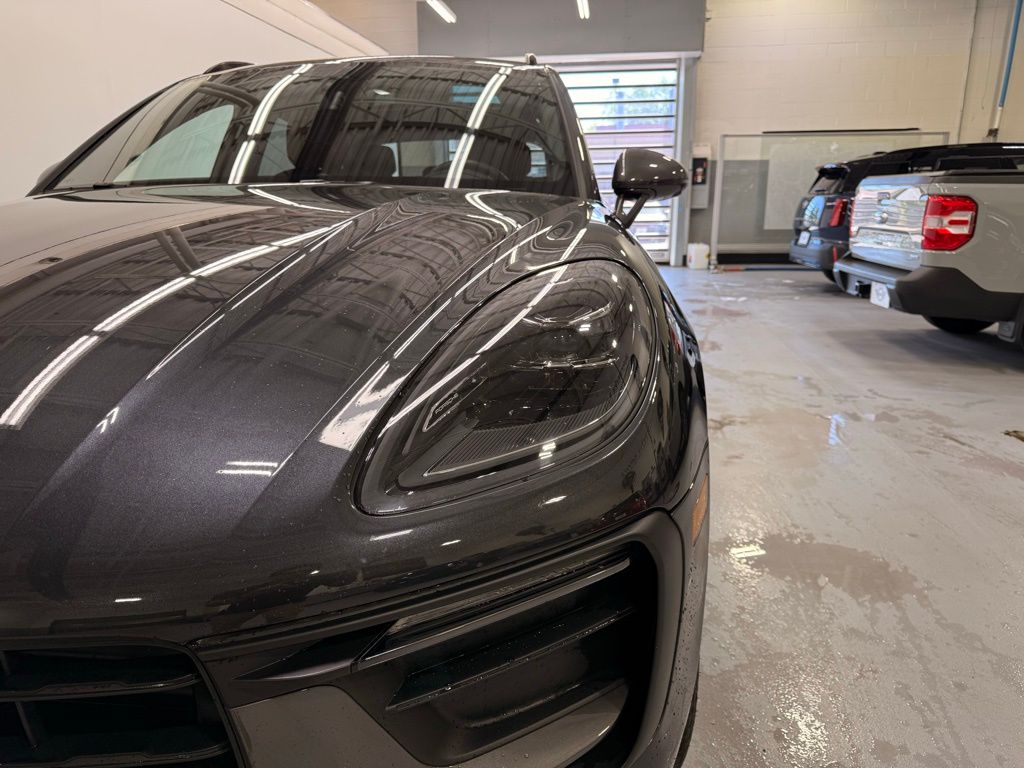 2023 Porsche Macan Base 9
