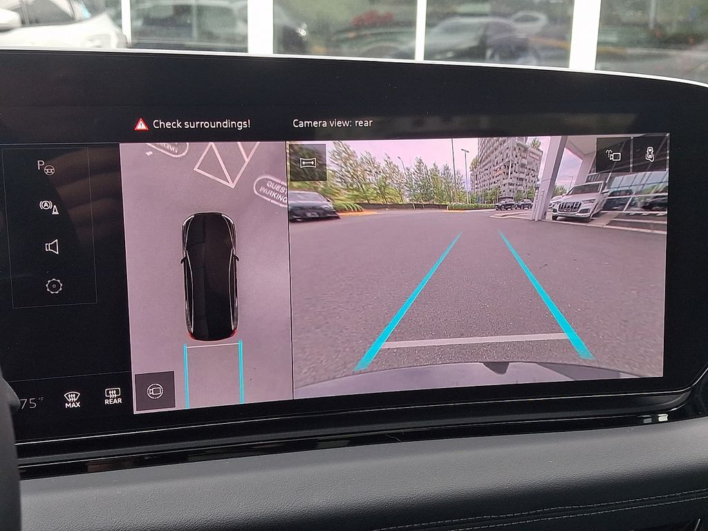 Thumbnail: 2025 Audi e-tron S - 18