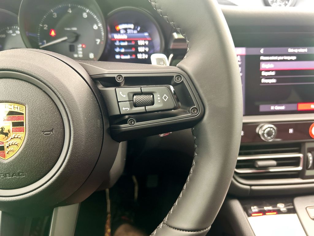 Thumbnail: 2026 Porsche Macan - 14