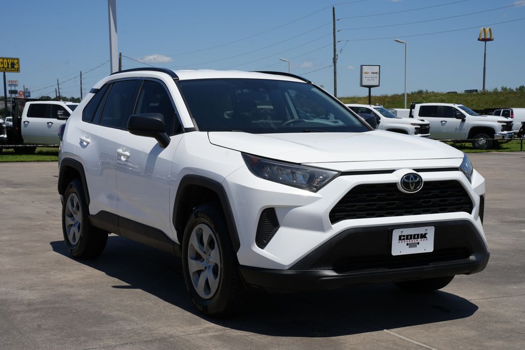 2021 Toyota RAV4 LE White at Baytown Hyundai
