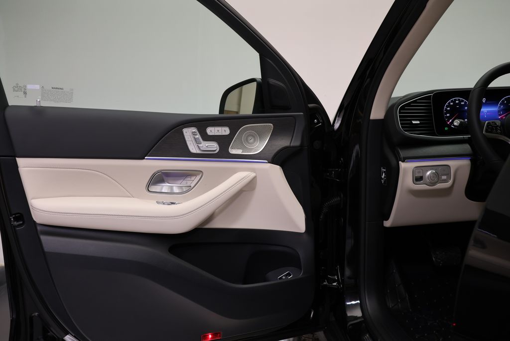 Thumbnail: 2026 Mercedes-Benz GLE - 30