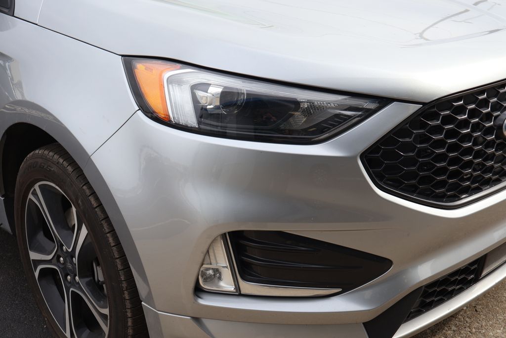 Thumbnail: 2023 Ford Edge - 4