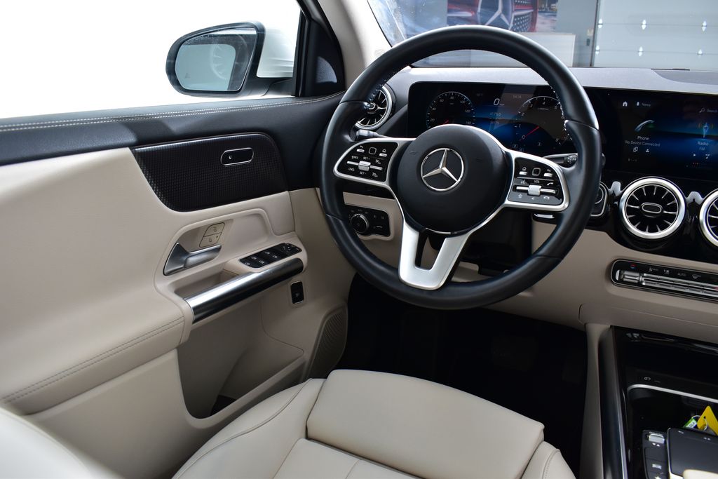 2022 Mercedes-Benz GLA 250 4MATIC 22