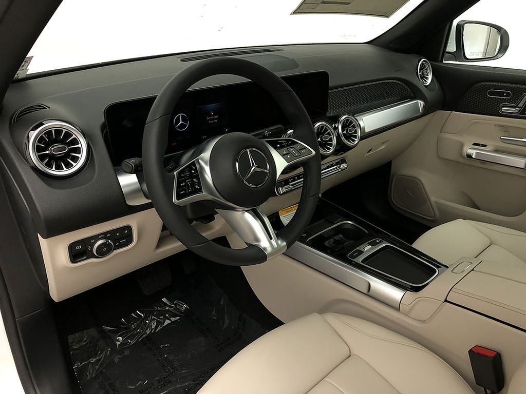 2024 Mercedes-Benz GLB 250 13