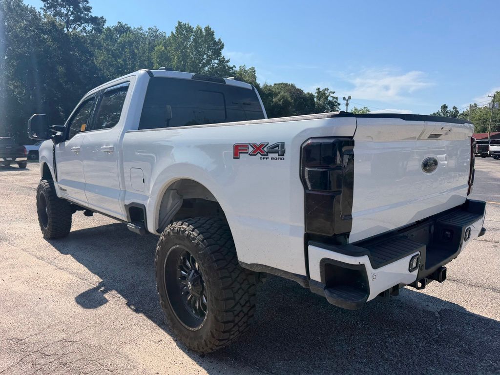 2024 White Metallic Ford Super Duty F-250 SRW Lariat 4X4 Truck