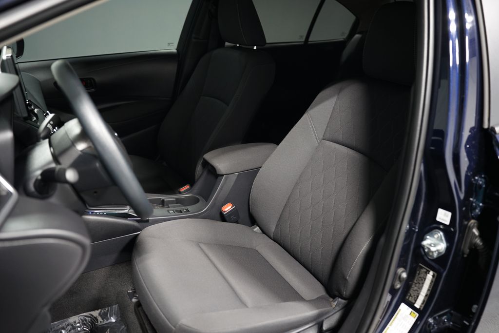 2024 Toyota Corolla LE 24