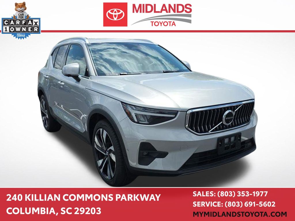 Silver 2023 Volvo XC40 SUV / Crossover All-Wheel Drive Automatic