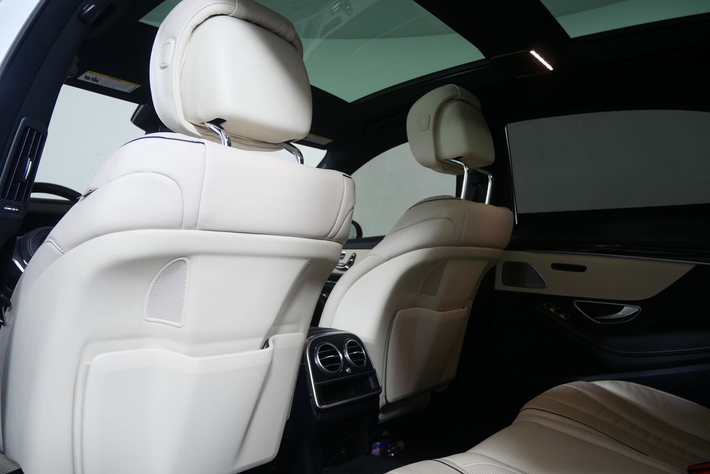 Thumbnail: 2020 Mercedes-Benz S-Class - 18