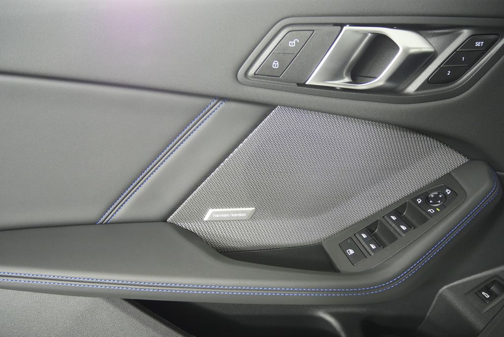 Thumbnail: 2025 BMW 2 Series - 9