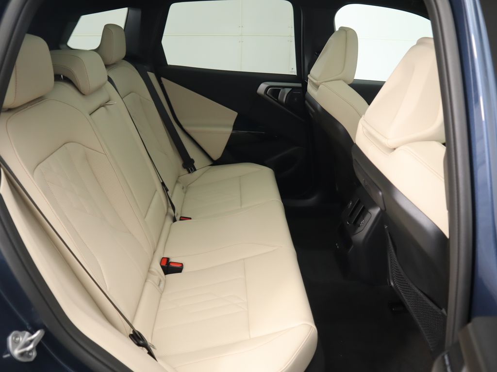 Thumbnail: 2026 BMW X3 - 23