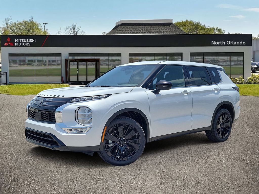 2026 Mitsubishi Outlander LE
