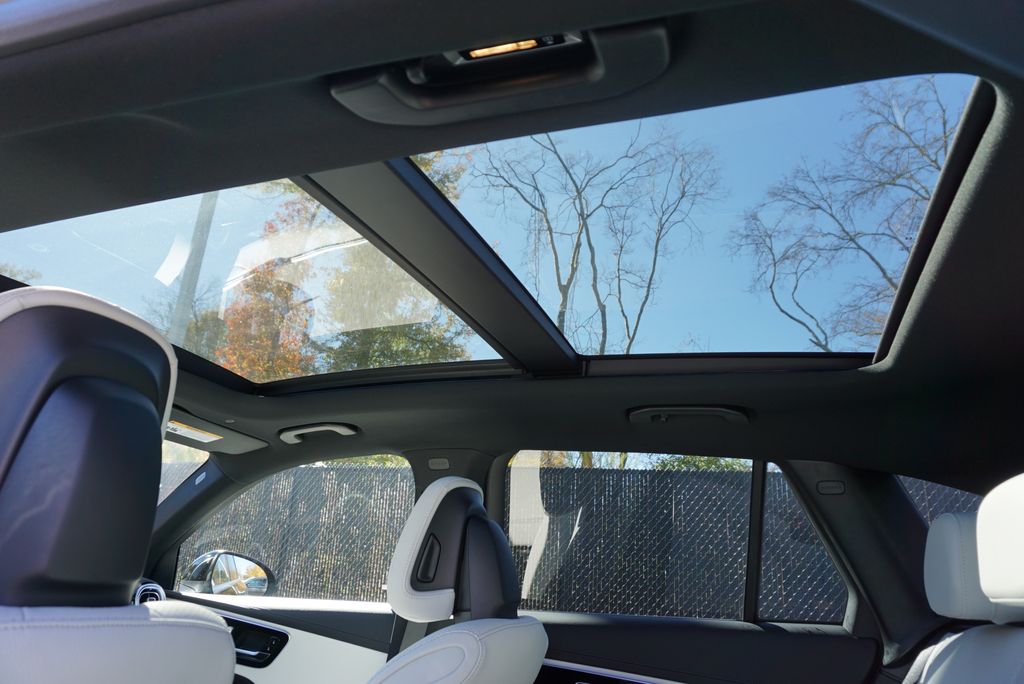 Thumbnail: 2026 Mercedes-Benz GLC - 16