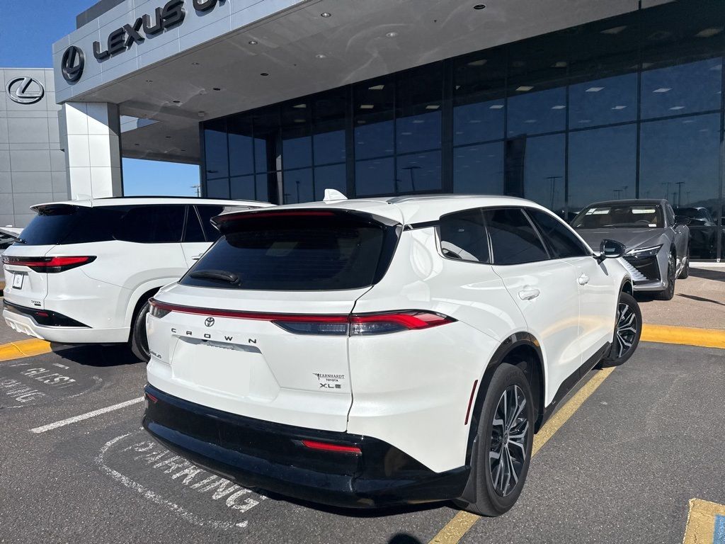 Thumbnail: 2025 Toyota Crown Signia - 4