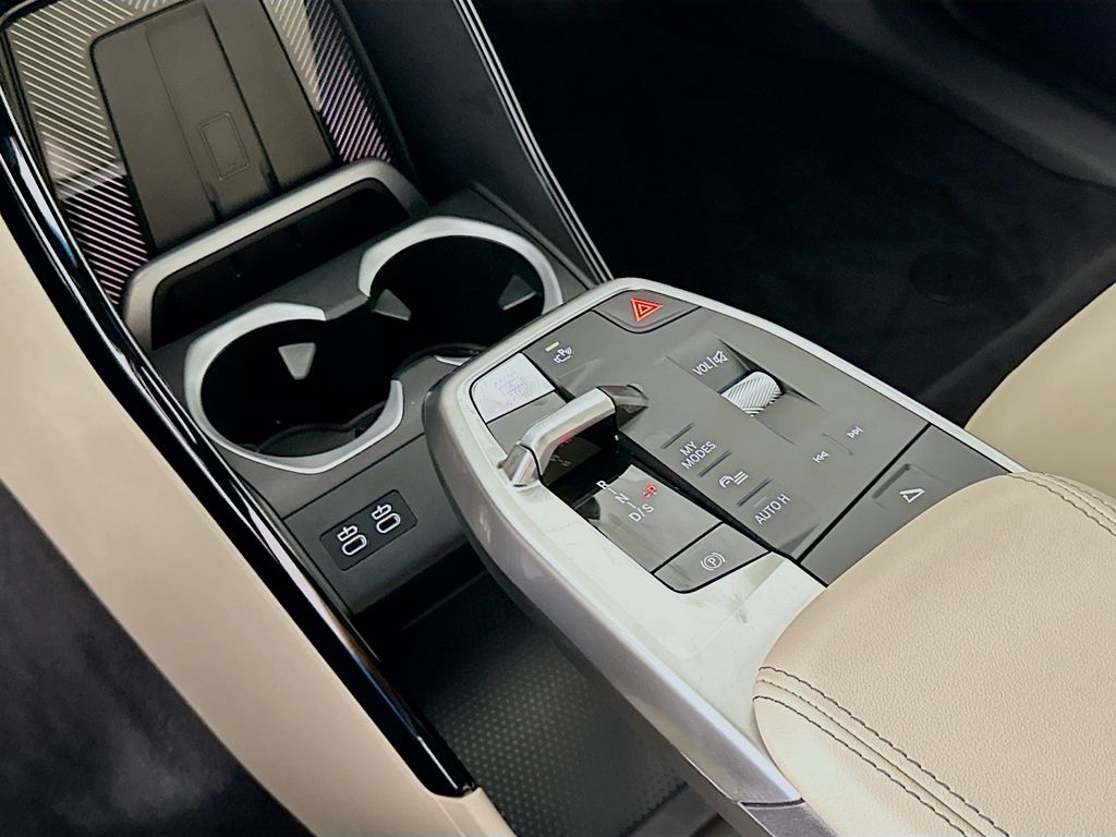 Thumbnail: 2025 BMW X1 - 16