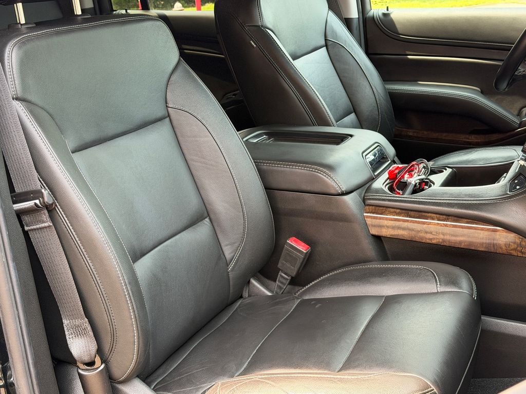 Thumbnail: 2020 Chevrolet Suburban - 10