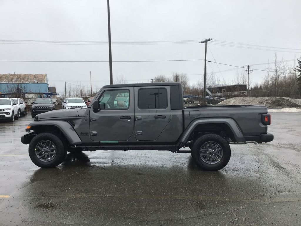 2025 Jeep Gladiator Sport S