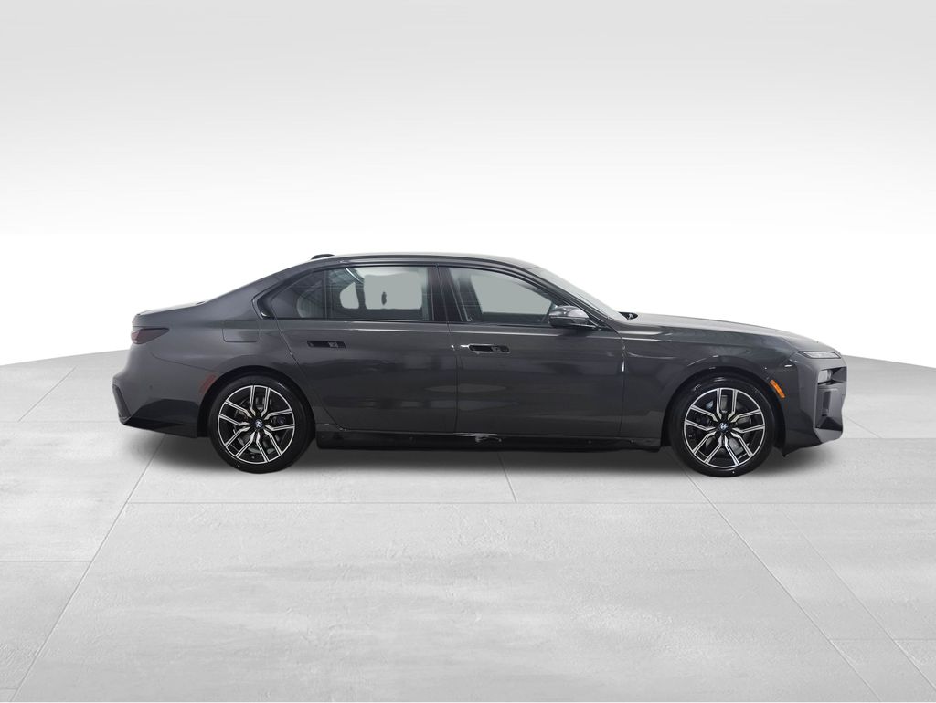 Thumbnail: 2026 BMW 7 Series - 4
