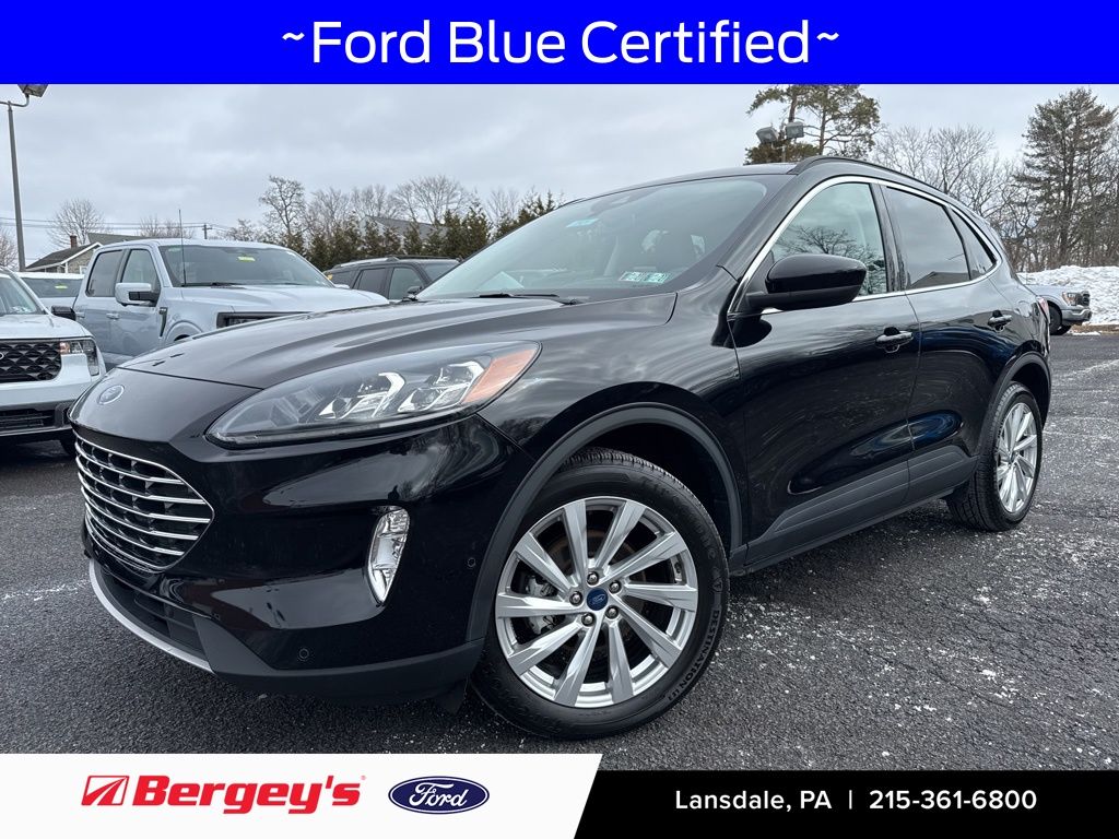 2022 Ford Escape Titanium AWD