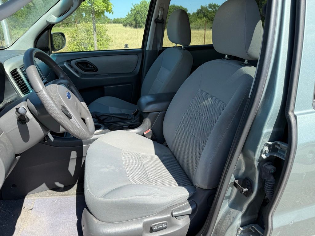 Thumbnail: 2006 Ford Escape - 10