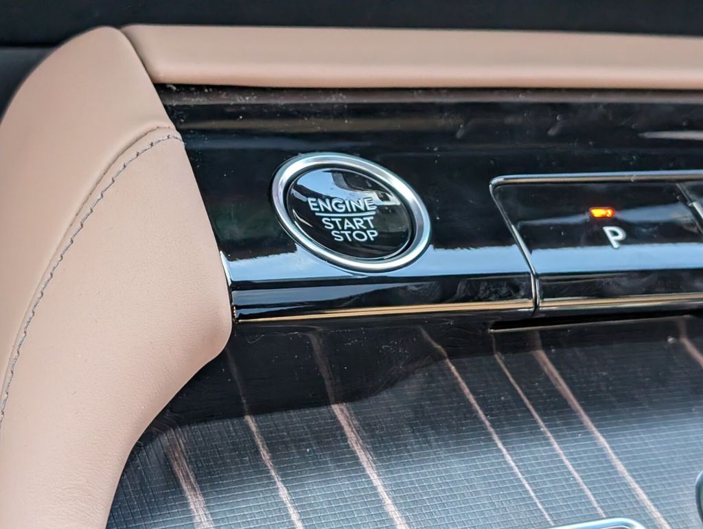 new 2026 Lincoln Navigator car, priced at $123,415