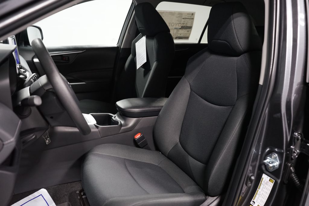 Thumbnail: 2025 Toyota RAV4 - 26