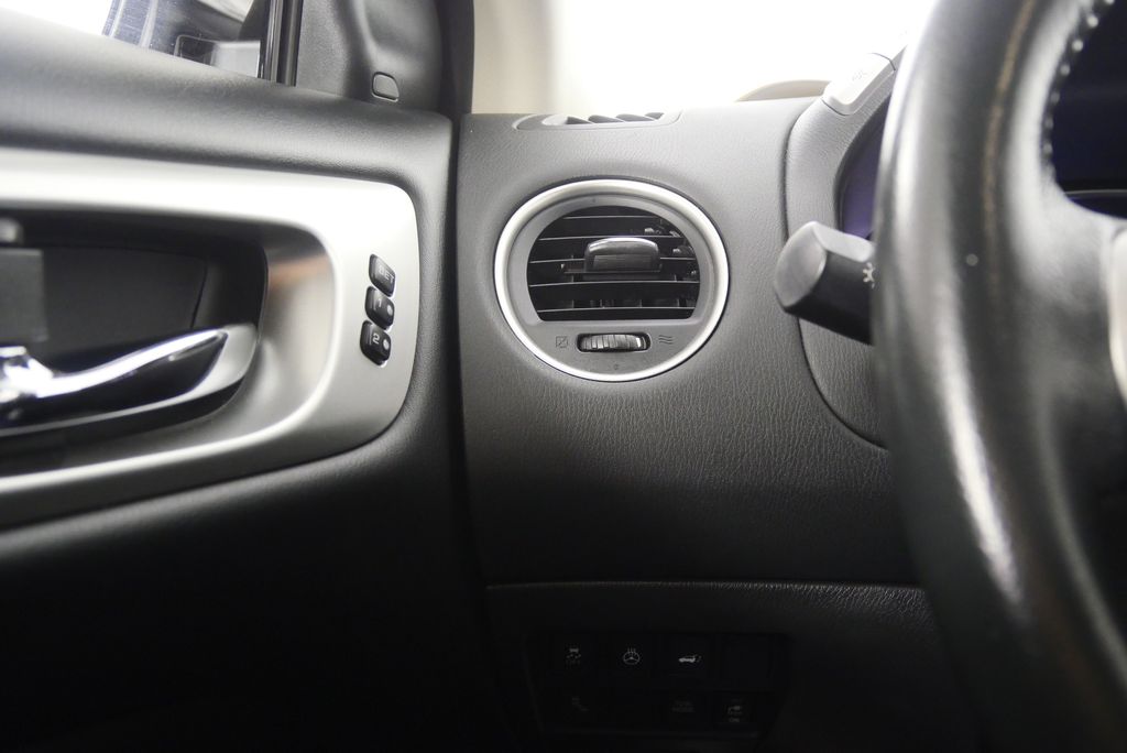 Thumbnail: 2018 Nissan Pathfinder - 18