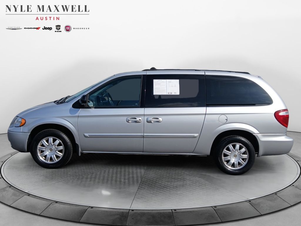 Used Car 2005 Chrysler Town & Country  Touring For Sale Under $10,000 In Austin, Texas