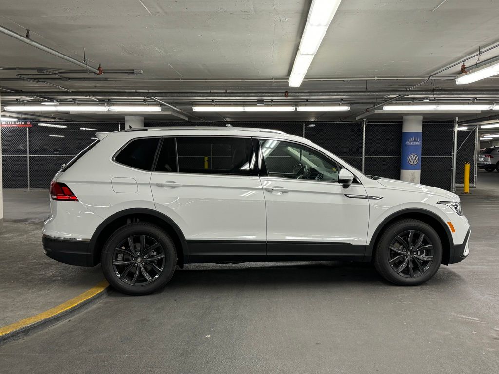 2024 Volkswagen Tiguan 2.0T SE 36