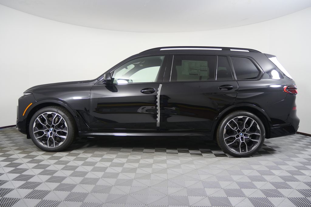 Thumbnail: 2026 BMW X7 - 5