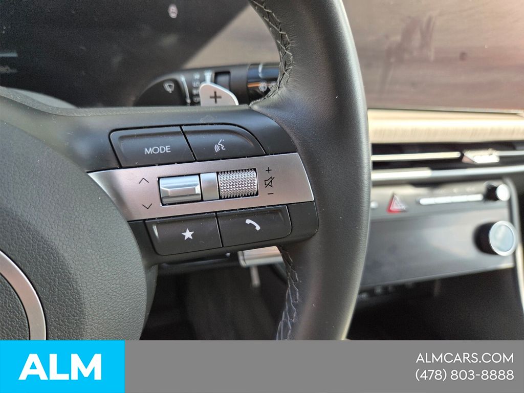 Used 2024 Blue Hyundai SEL image 21