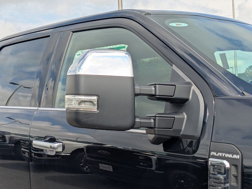 2025 Ford F-250 Super Duty Platinum