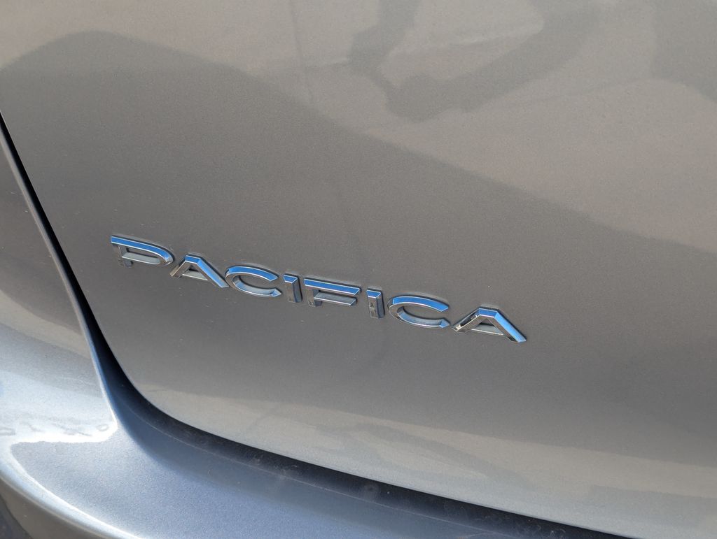 2021 Chrysler Pacifica Touring L 5