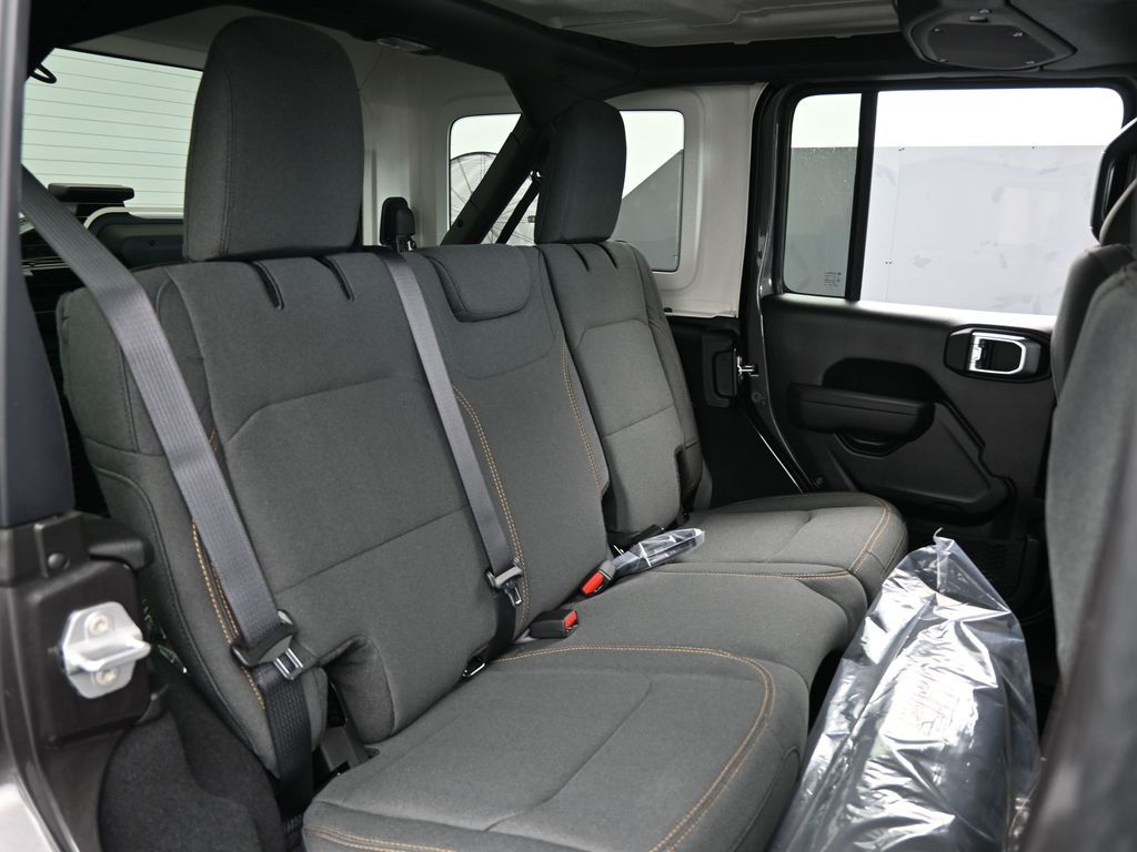 New 2026 Granite Crystal Metallic Clearcoat Jeep Sport image 33