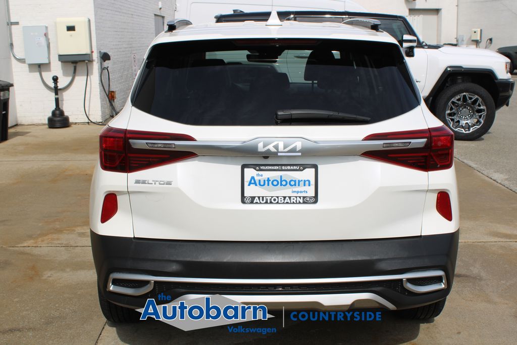 View vehicle photo 5